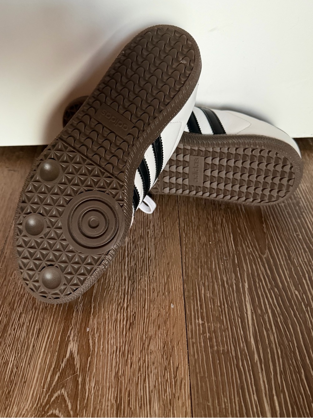 adidas White and Black Classic Samba Trainers UK6, 39.5, US8.5 - Picture 3 of 3